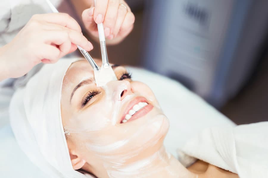 Tratamientos de estética en A Coruña para cara, cuerpo y manos